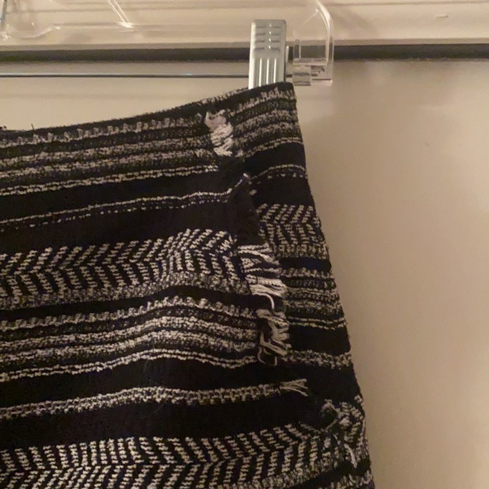 Loft fringe textured skirt - Picture 4 of 6